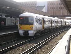 Hayes Train London Bridge.jpg